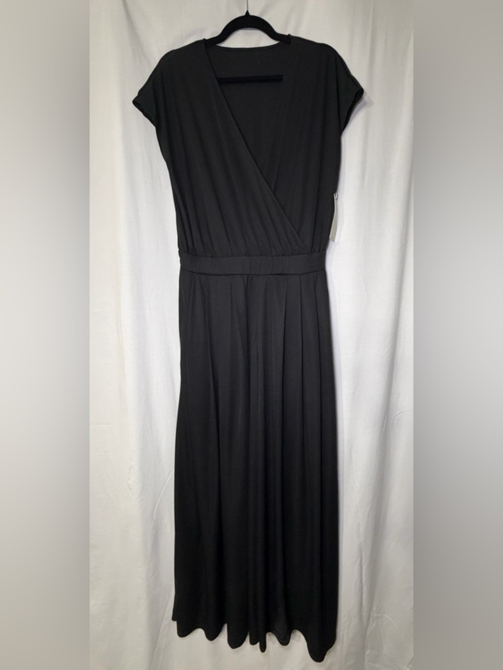 HALARA Black Cap Sleeve Jumpsuit NWT Chic Trendy Classic Sexy - Picture 2 of 6